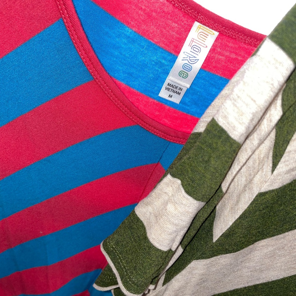 Lularoe: 4 classic shirt bundle - Picture 3 of 6